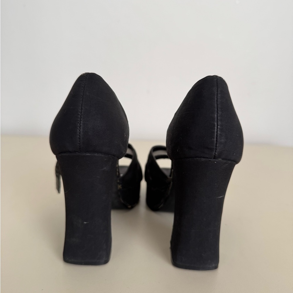 Chic Black Women's Block Heels size 5.5 US